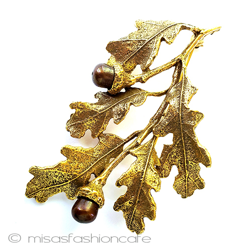 （画像用） 真珠どんぐり　ブローチ マイケルミショー美術館