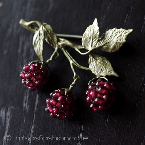 （画像用） 天然石　ガーネット ラズベリー　ブローチ