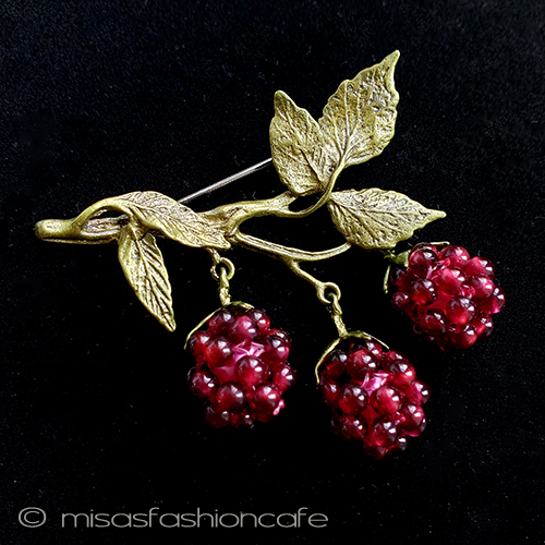 （画像用） 天然石　ガーネット ラズベリー　ブローチ