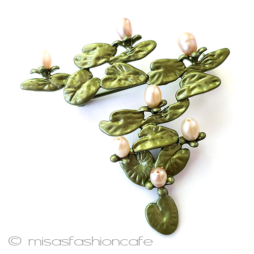 （画像用） 真珠・睡蓮のお花 フラワーブローチ