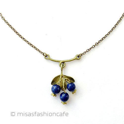（画像用） ラピスのブルーベリー 天然石果実ネックレス