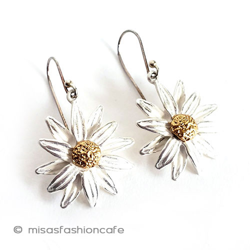 （画像用） デイジーのお花　再販 ピアス　または　クリップ