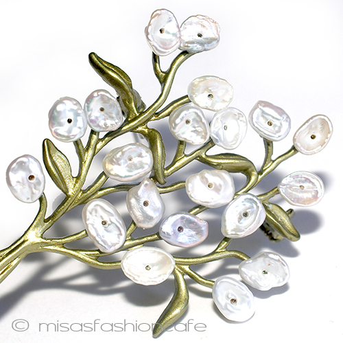 （画像用） カスミソウ　ブローチ 真珠　かすみ草ブーケ