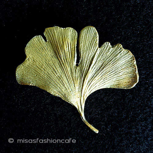（画像用） マイケルミショー　再販 イチョウの葉ブローチ