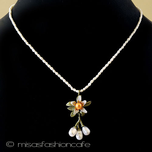 （画像用） 真珠の花　ネックレス オレンジ・フラワー