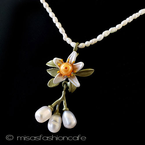 （画像用） 真珠の花　ネックレス オレンジ・フラワー