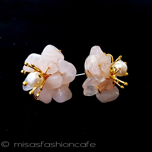 （画像用） 真珠・天然石お花ピアス ローズ・クオーツの薔薇