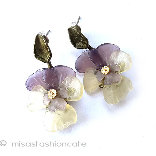 （画像用） すみれパンジー花ピアス