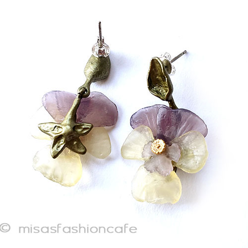 （画像用） すみれパンジー花ピアス