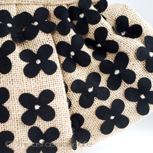 （画像用） ＭＯＹＮＡ　モイナ　 ブラック・フラワー