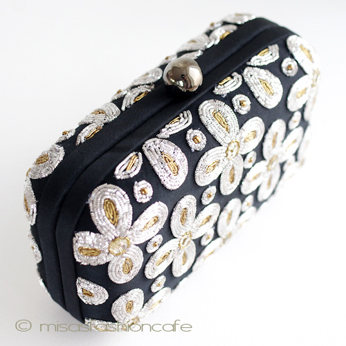 （画像用） ＳＡＮＴＩサンティ クラッチ 　針刺繍の花BOX