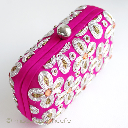 （画像用） ＳＡＮＴＩサンティ クラッチ 　針刺繍の花BOX