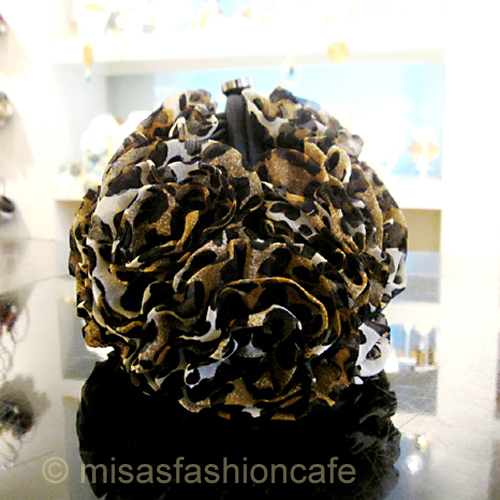 （画像用） SANTI サンティ クラッチ 　シフォンレオパード