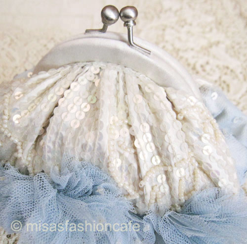 （画像用） SANTI サンティ クラッチ ベビーブルーフラワー（小）