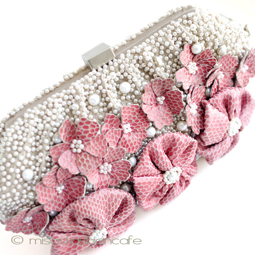 （画像用） SANTIサンティ　バッグ パール＆レザーフラワー