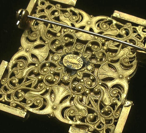 （画像用） Austriaオーストリア 　ブローチ