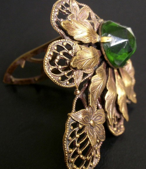 （画像用） アンティーク　 クリップブローチ