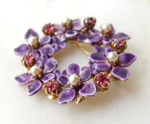 （画像用） すみれブローチ