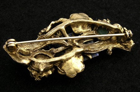 （画像用） 天然石真珠珊瑚　ブローチ