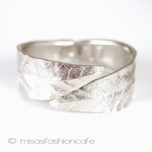 （画像用） クラウン　 トリファリ Ｔｒｉｆａｒｉ銀の葉バングル