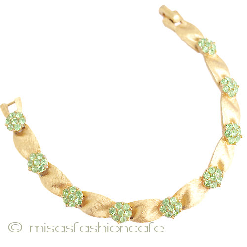 （画像用） クラウン　トリファリ ぺリドットRSの花