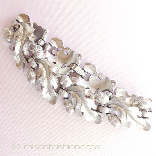 （画像用） クラウン　トリファリ Ｔｒｉｆａｒｉ　どんぐり