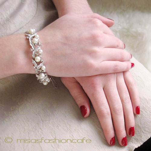 （画像用） クラウントリファリ Trifari ヒイラギ