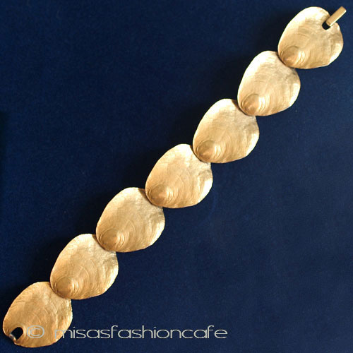 （画像用） クラウン　トリファリ Ｔｒｉｆａｒｉ　シェル・ブレス