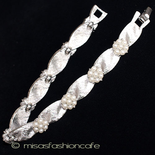 （画像用） Ｔｒｉｆａｒｉ　 トリファリ パール花りぼん　ブレス