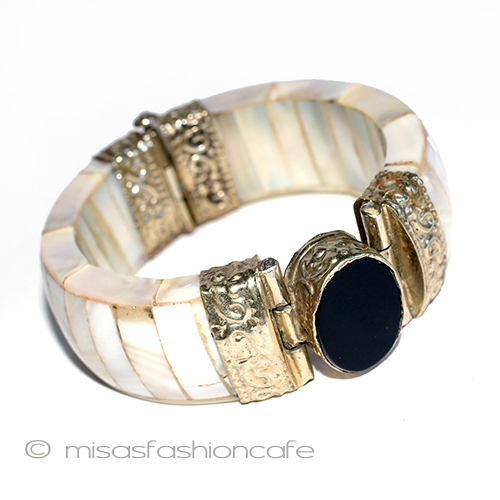 （画像用） 天然マザーオブパール アンティーク　バングル