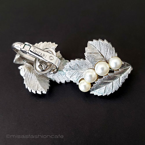 （画像用） Trifari　 トリファリ パール銀葉イヤリング