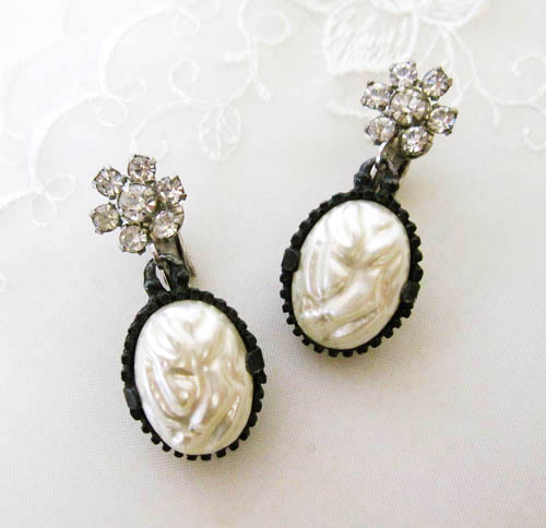 （画像用） バロックパール花イヤリング