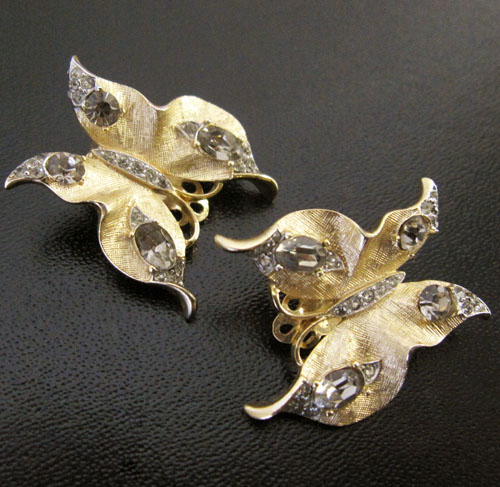 （画像用） クラウンTrifari 蝶イヤリング