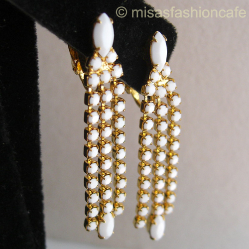 （画像用） ミルク・タッセル　イヤリング