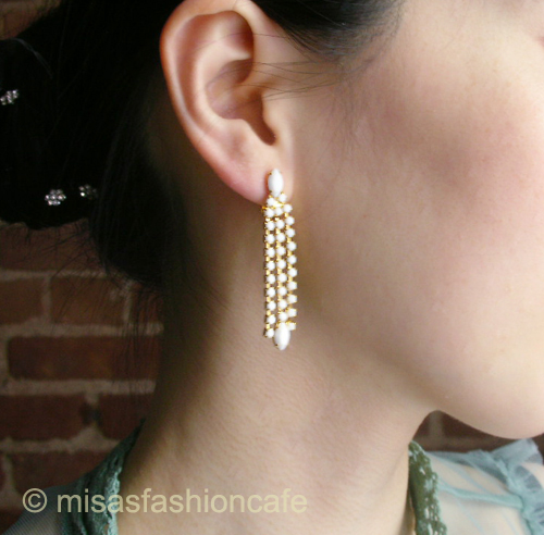 （画像用） ミルク・タッセル　イヤリング