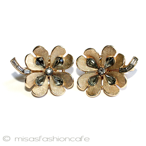 （画像用） Ｔｒｉｆａｒｉ　 トリファリ クローバー四つ葉イヤリング