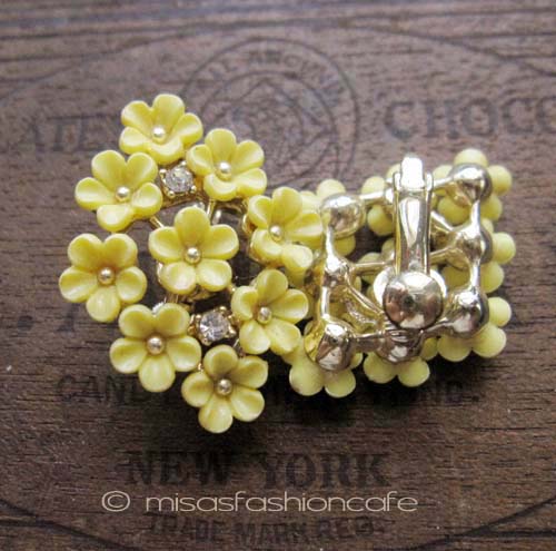 （画像用） Coro コロ刻印 　小花　イヤリング