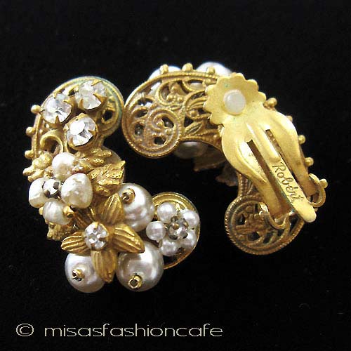 （画像用） Robert刻印 イヤリング バロックパールの花