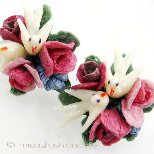 （画像用） 鳥お花ブーケイヤリング