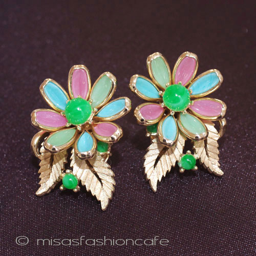 （画像用） Ｔｒｉｆａｒｉ　トリファリ ガラスの花イヤリング