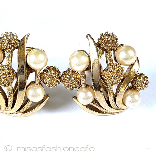 （画像用） Trifari　 トリファリ たんぽぽ　イヤリング