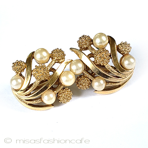 （画像用） Trifari　 トリファリ たんぽぽ　イヤリング