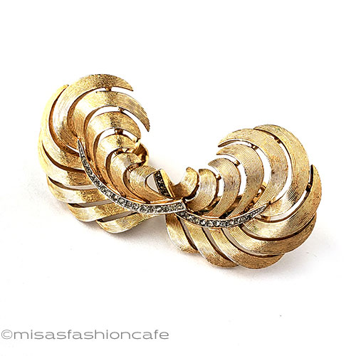 （画像用） Trifari　 トリファリ フェザー　イヤリング