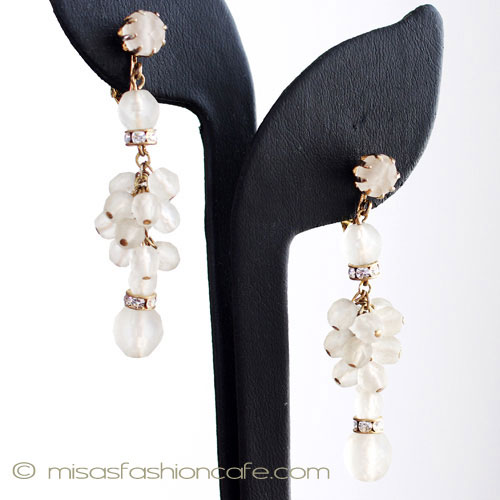 （画像用） サテンガラス・イヤリング