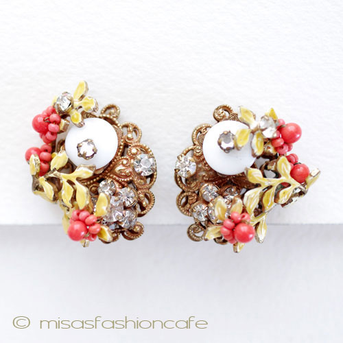 （画像用） Ｒｏｂｅｒｔ　ロバート　 コーラル花イヤリング