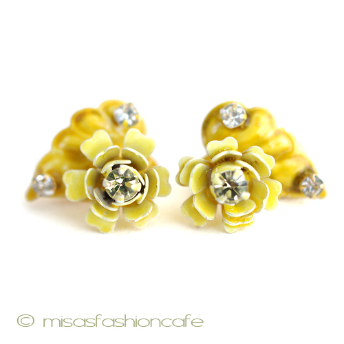 （画像用） Robert刻印イヤリング RSエナメルフラワー