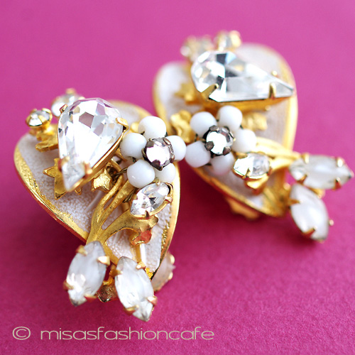 （画像用） Ｏｒｉｇｉｎａｌ　ｂｙ　Ｒｏｂｅｒｔ フラワー花イヤリング