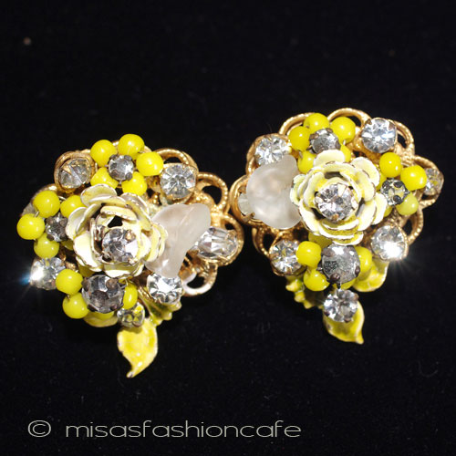 （画像用） Ｒｏｂｅｒｔ　イヤリング イエローガラスの花