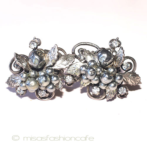 （画像用） Ｒｏｂｅｒｔ　イヤリング バロックパールの花