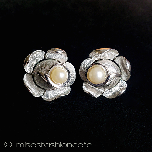 （画像用） Trifari　 トリファリ パール薔薇イヤリング